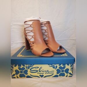 NWT Sbicca Adette Strappy Heel Size 8